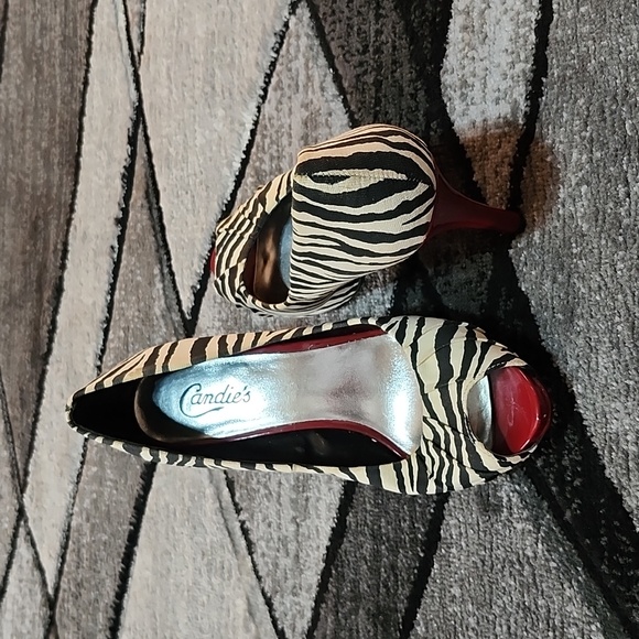 CANDIES CANVAS ZEBRA PRINT PEEP-TOE RED 4" HEEL PUMP STILETTO SHOE SIZE 8 - Picture 1 of 11